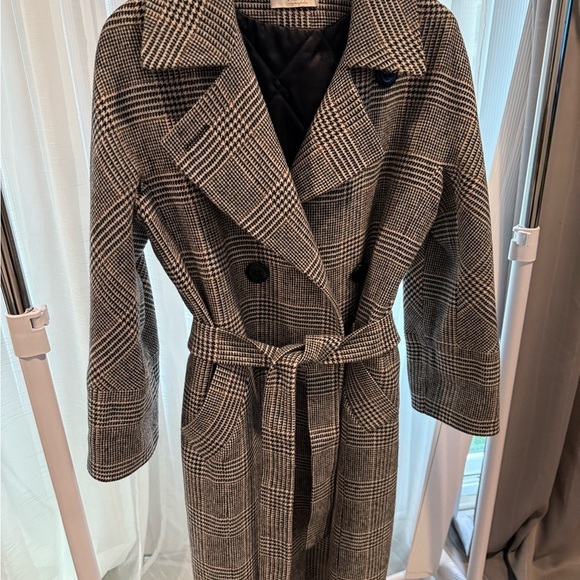 Jackets & Blazers - Women's Black and White winter wool  Coat